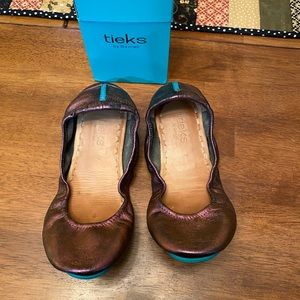 Custom dyed Purple Metallic Tieks